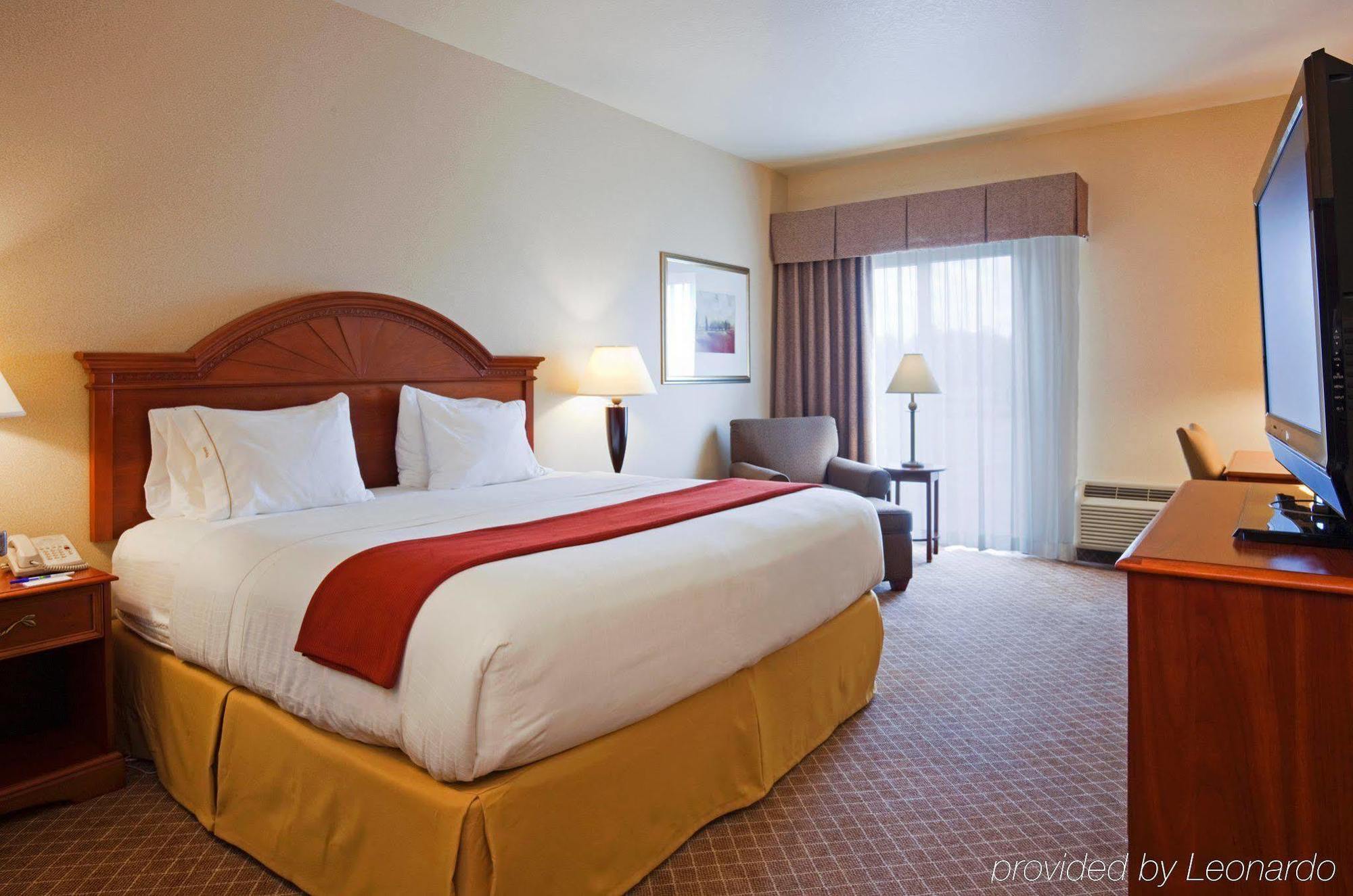 Holiday Inn Express & Suites Wausau By Ihg Weston Habitación foto